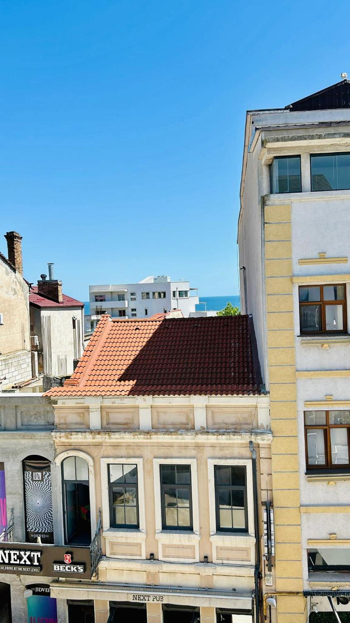 Next Apartamento *